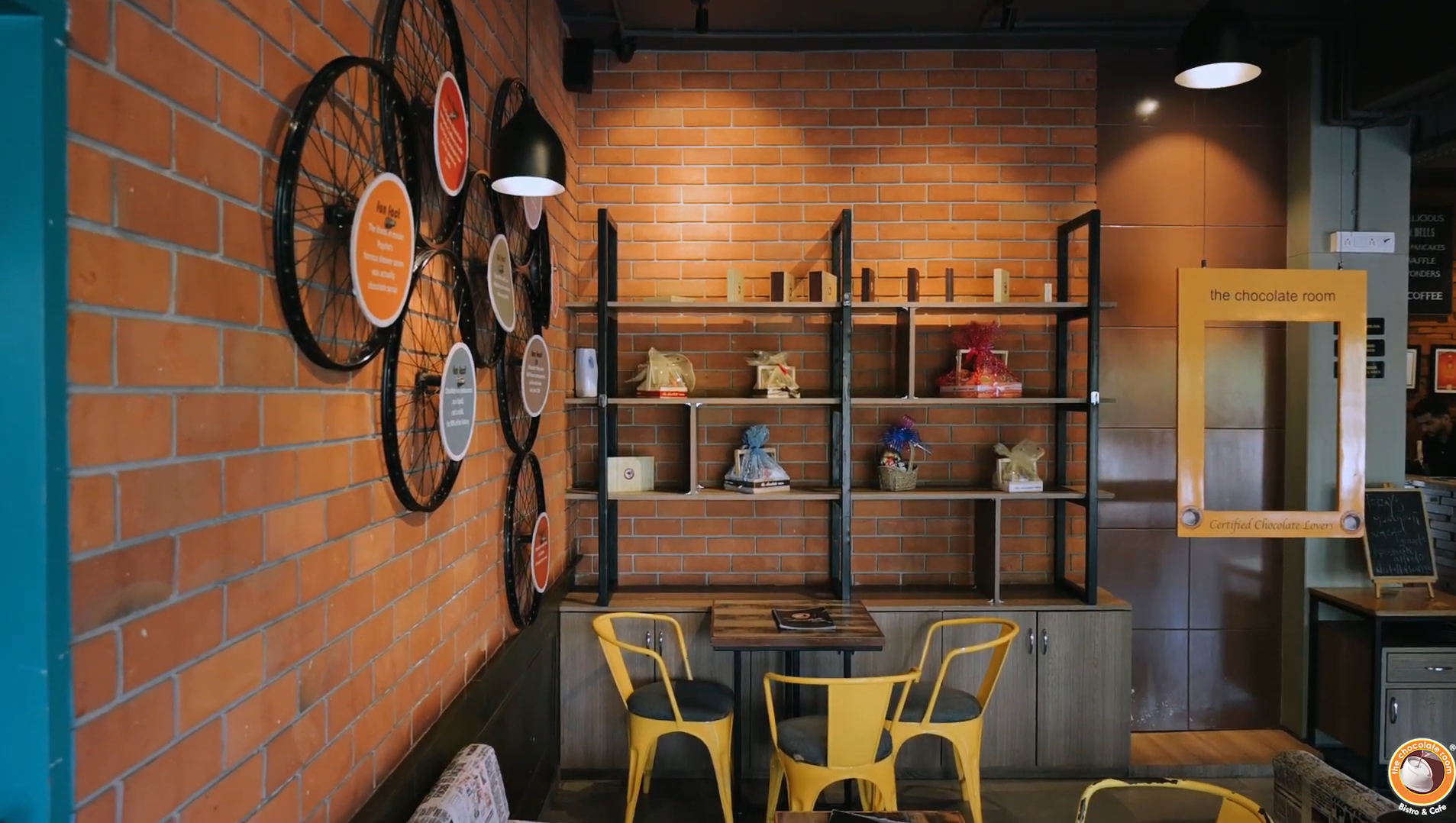 Intimate gatherings in our elegantly designed cafe